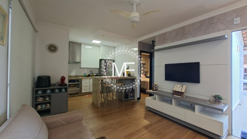 Casa Renovada no Terra Nova: Piso Vinílico, Indução e Ar-Condicionado