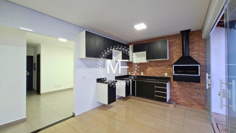 Casa com Suíte, Closet e Espaço Gourmet Integrado